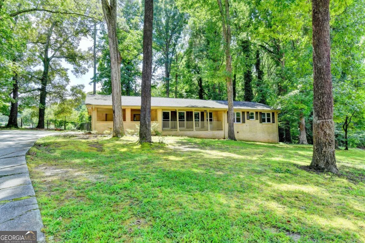 1138 Woodland Circle