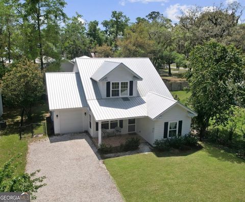 1107 Wayne ST Darien GA 31305