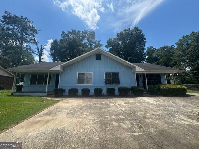 4 Montclair CT