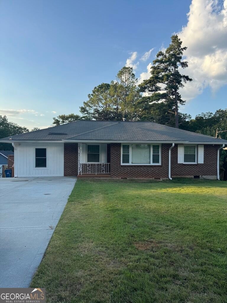 Photo of 3067 Barksdale Circle, East Point, GA 30344 (MLS # 10851235)