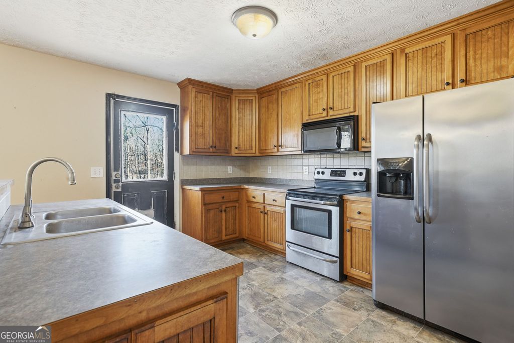 Photo of 27 Larsen Ridge, Adairsville, GA 30103 (MLS # 10667959)