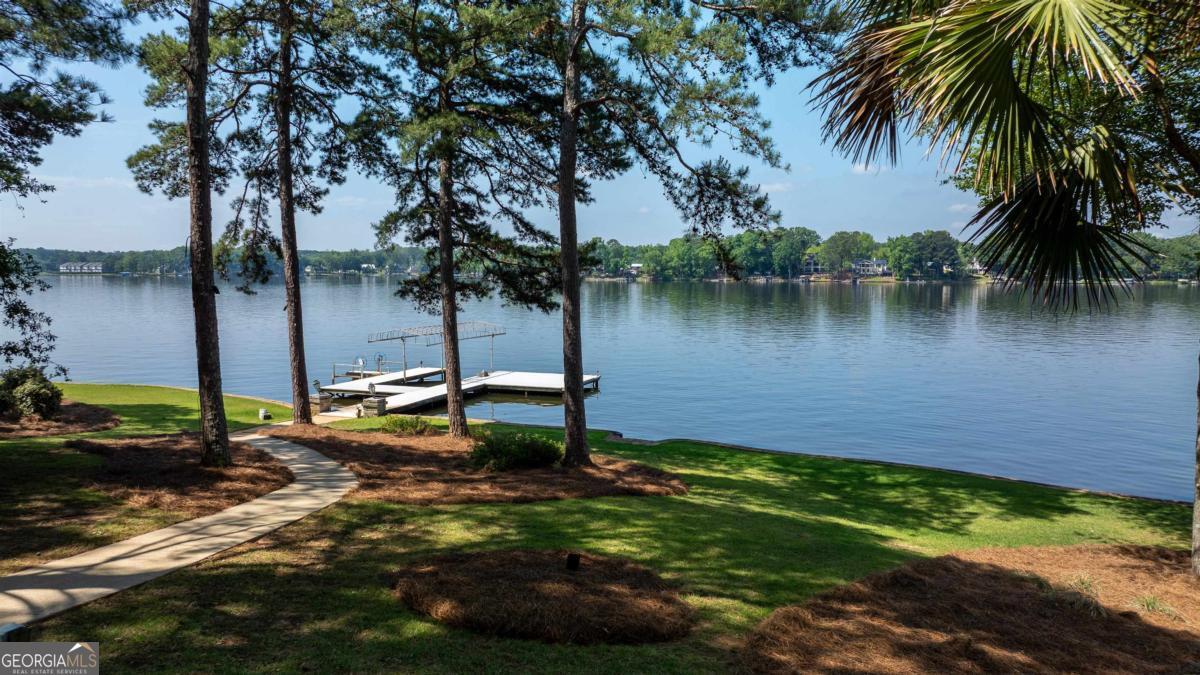 1221 Cosby CIR