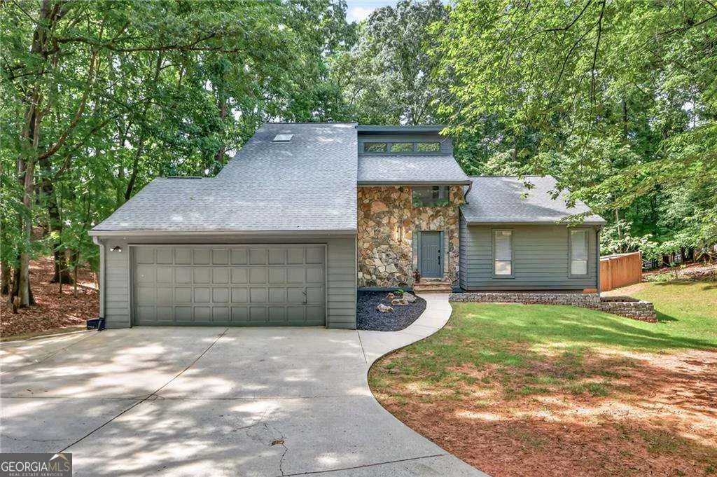 505 Woodman Place
