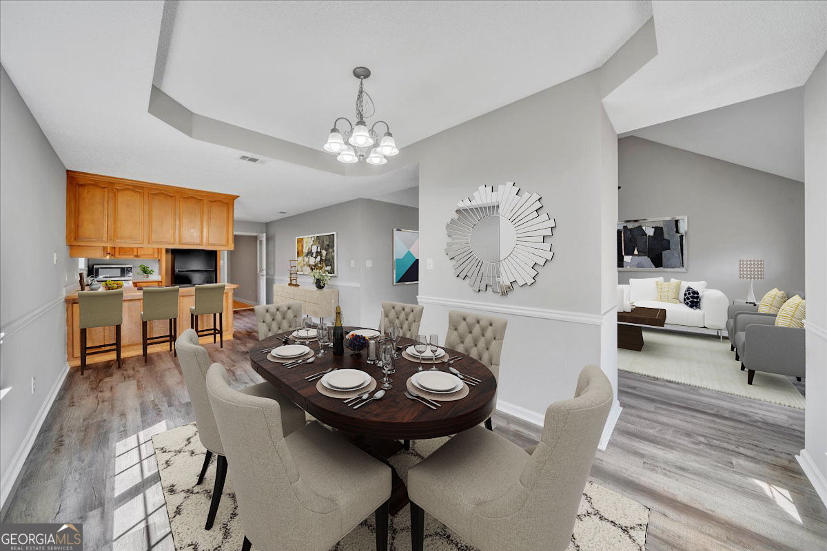 118 Larkspur LN