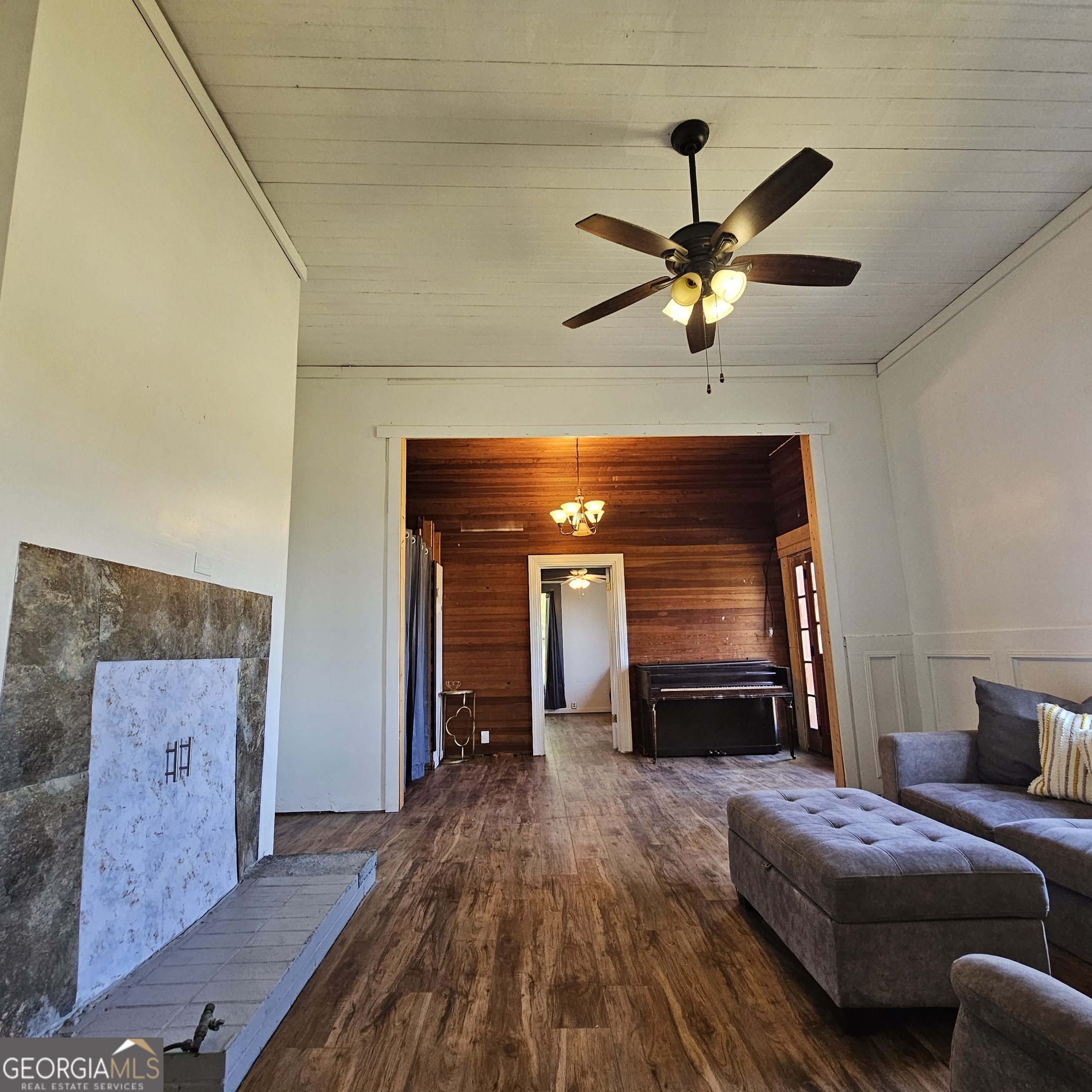 Tennille, Georgia 31089, United States, 3 Bedrooms Bedrooms, ,1 BathroomBathrooms,Residential,Pending,81479