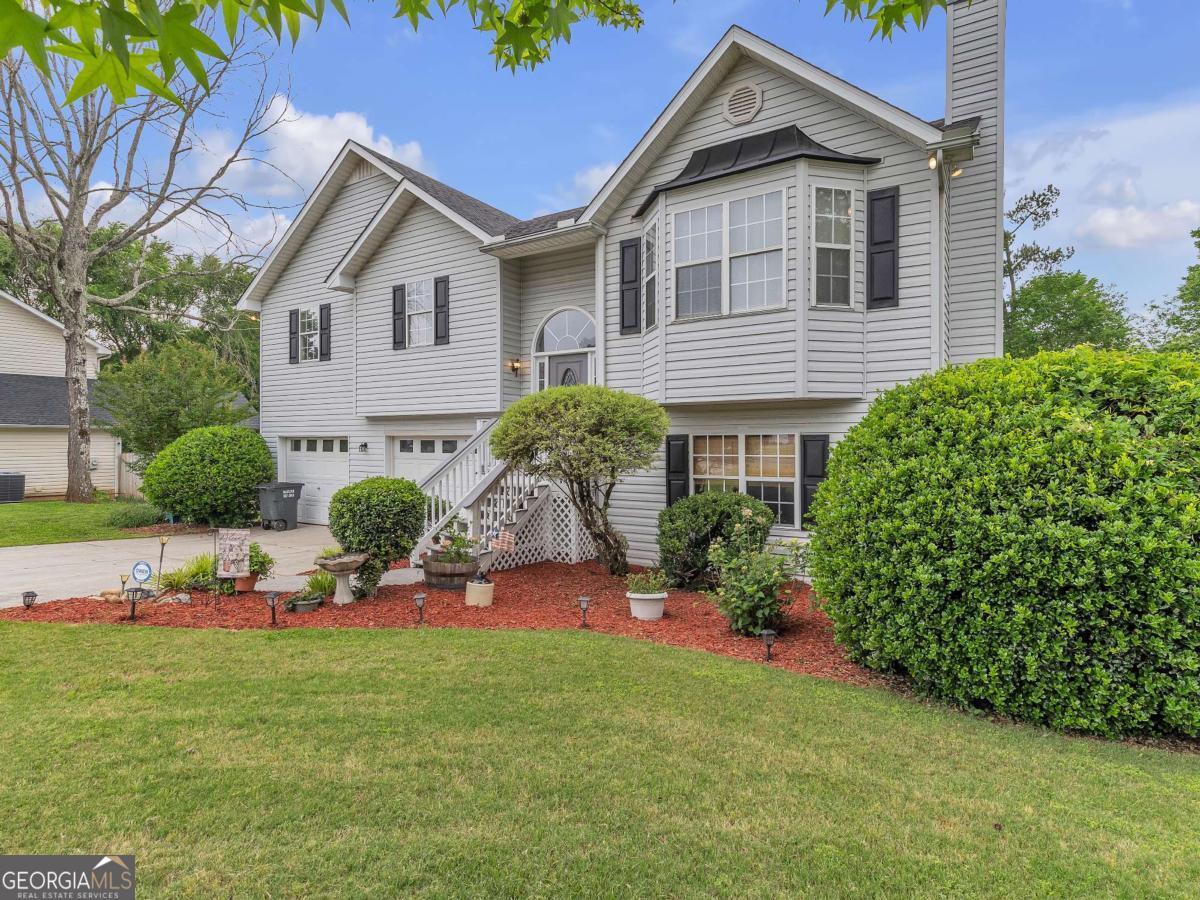 221 Wildwood CIR SE