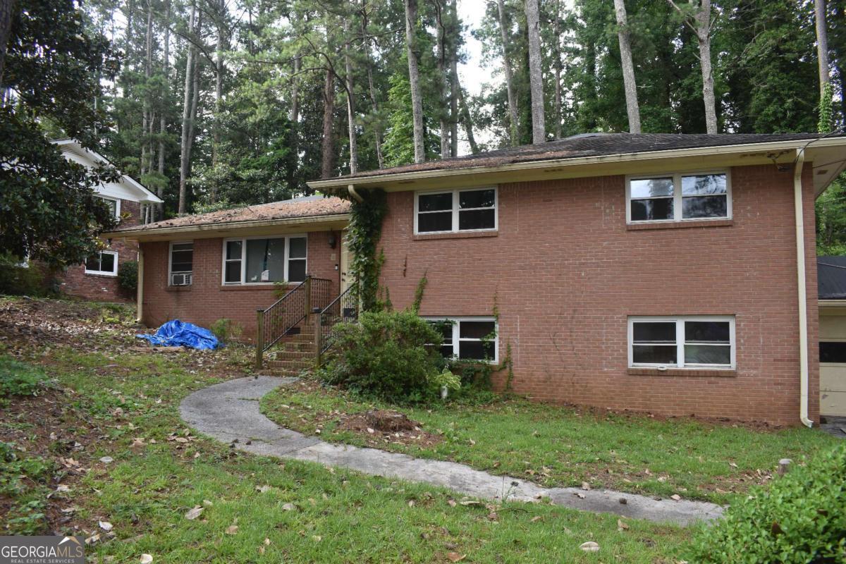 3798 King Henry RD SW
