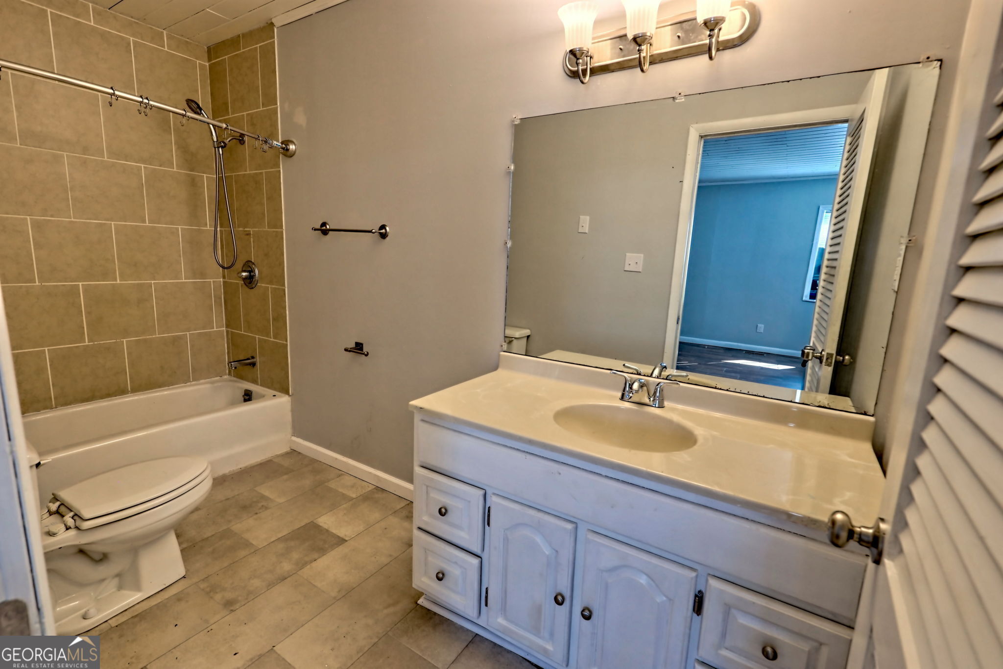 Clarkesville, Georgia 30523, United States, 3 Bedrooms Bedrooms, ,2 BathroomsBathrooms,Residential,Pending,13188