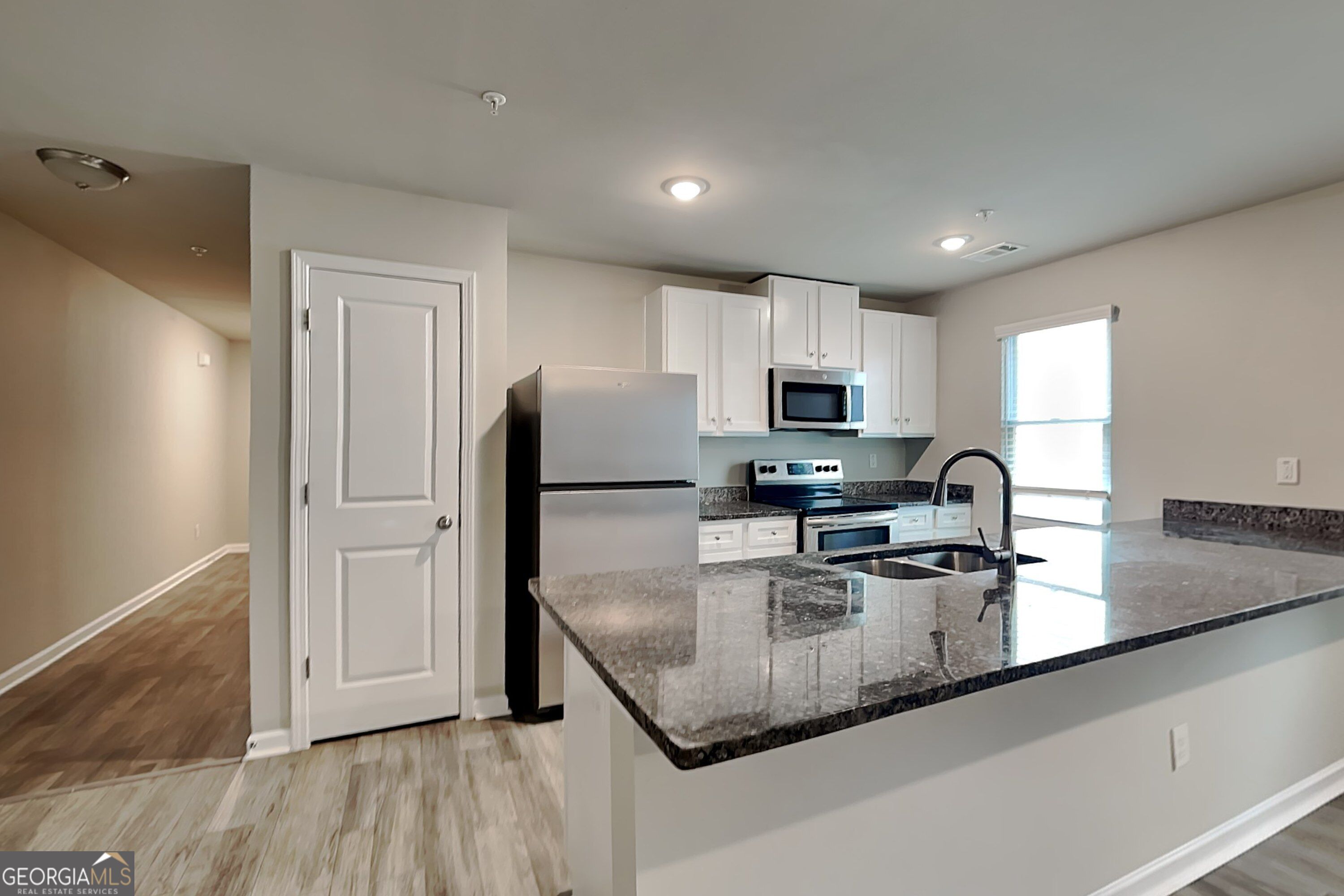 2146 Belmont CIR