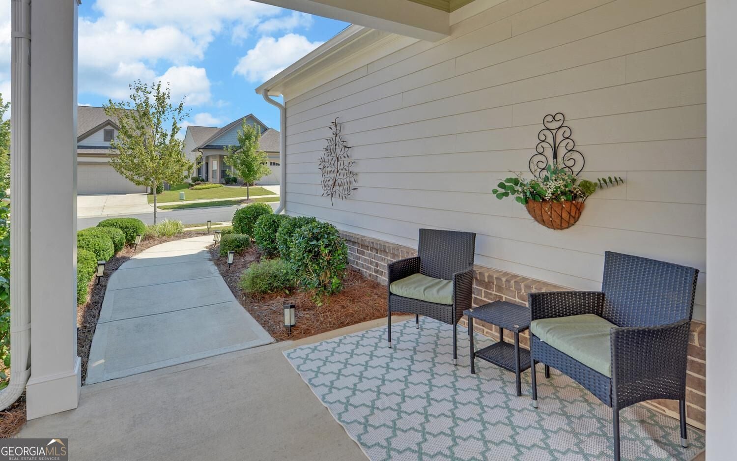 5663 Villa Crest DR
