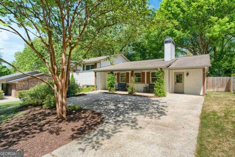 Photo of 2630 Cove Circle NE, Atlanta, GA 30319 (MLS # 10805742)