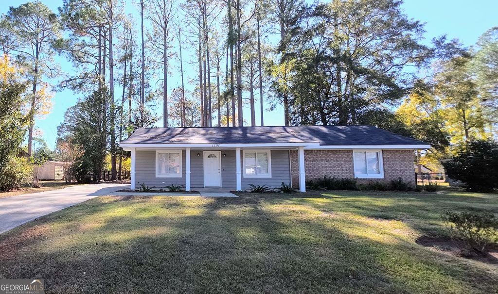 Photo of 1207 Firestone Drive, Albany, GA 31707 (MLS # 10658066)
