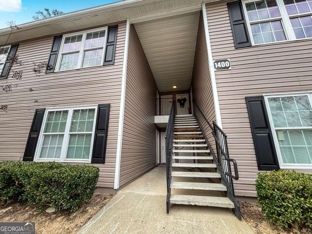 Photo of 1400 Stonehaven Circle #1406, Cartersville, GA 30121 (MLS # 10670663)