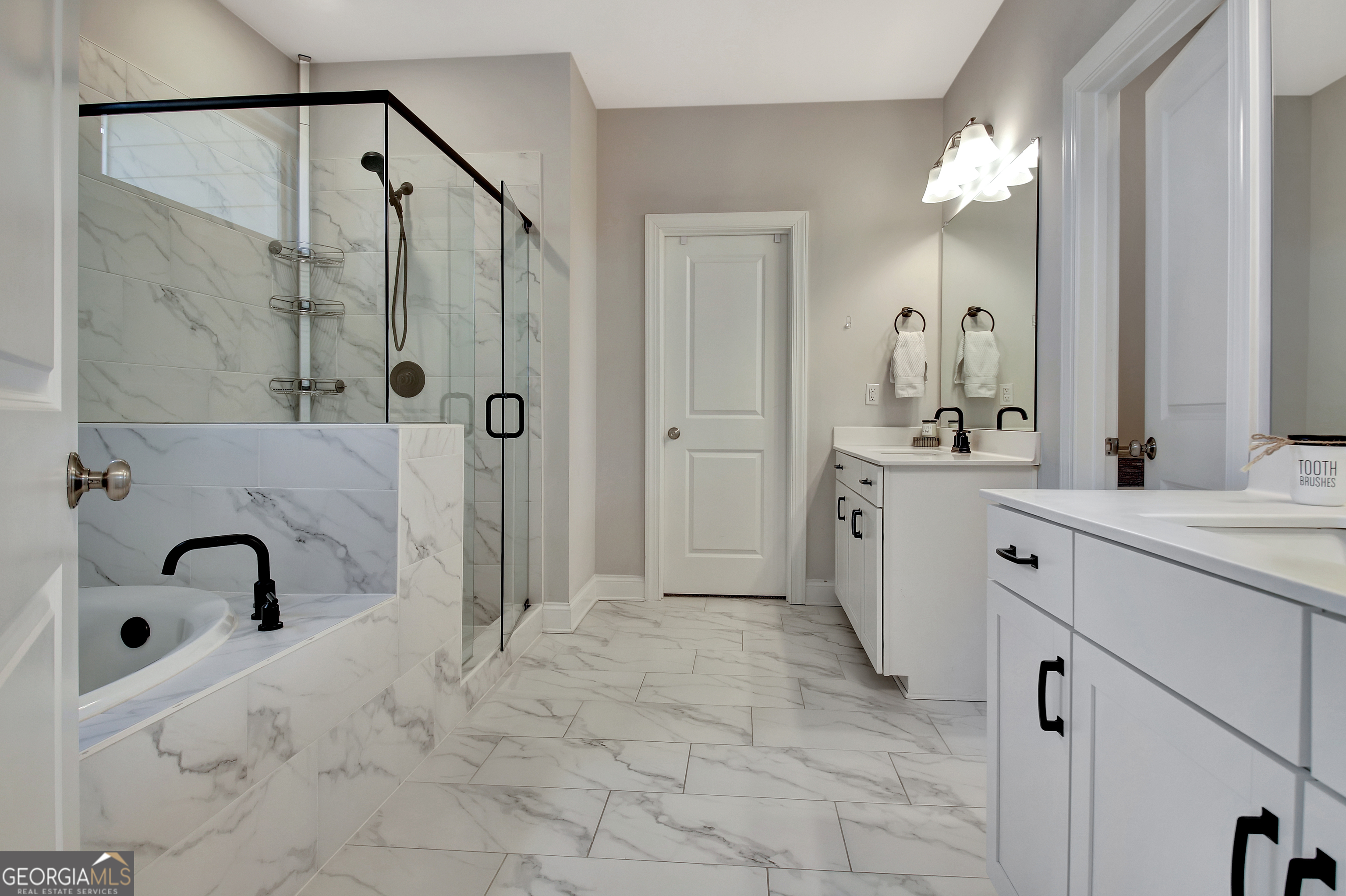 Peachtree City, Georgia 30269, United States, 5 Bedrooms Bedrooms, ,4 BathroomsBathrooms,Residential,Active,98001