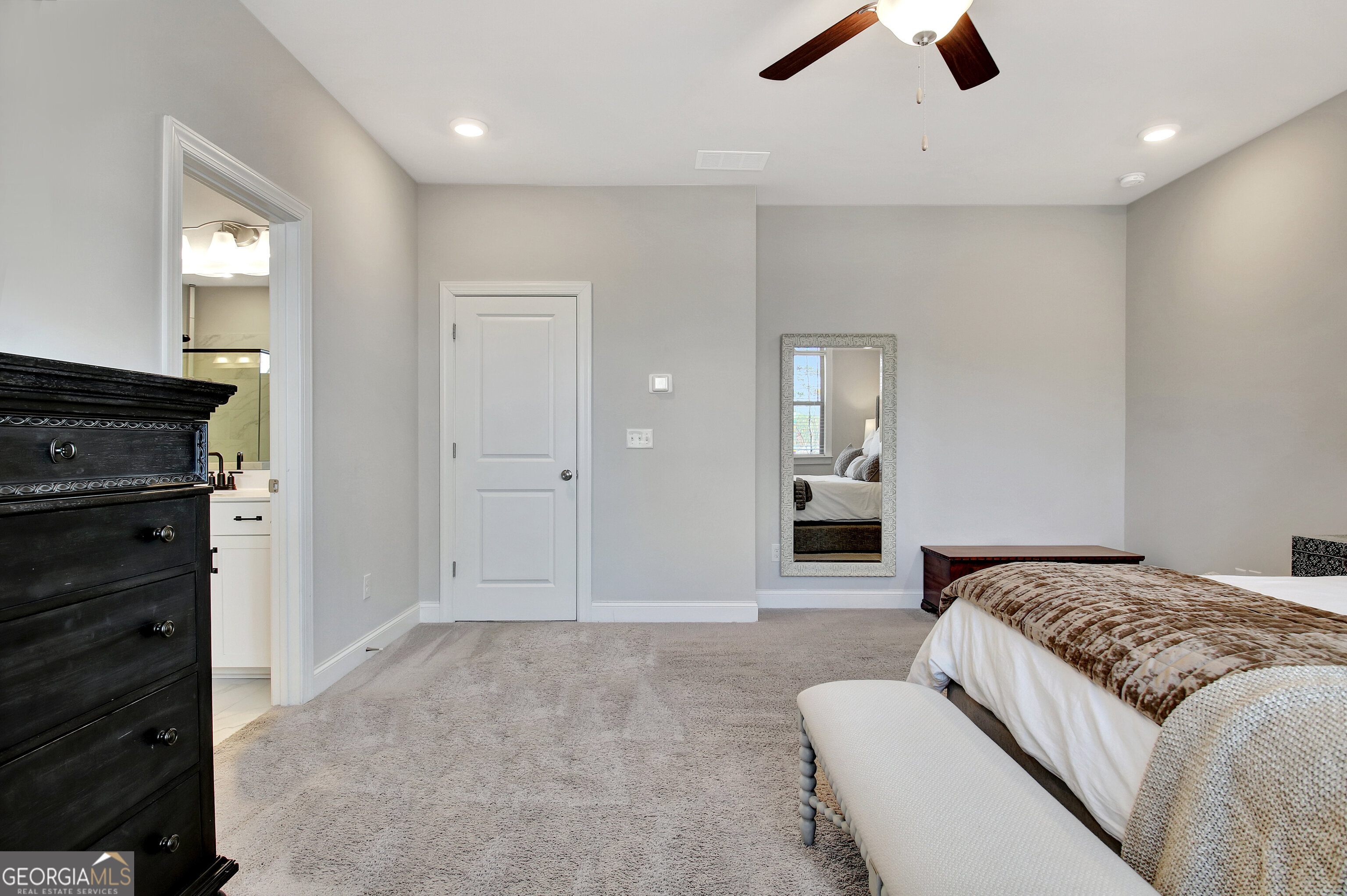 Peachtree City, Georgia 30269, United States, 5 Bedrooms Bedrooms, ,4 BathroomsBathrooms,Residential,Active,98001