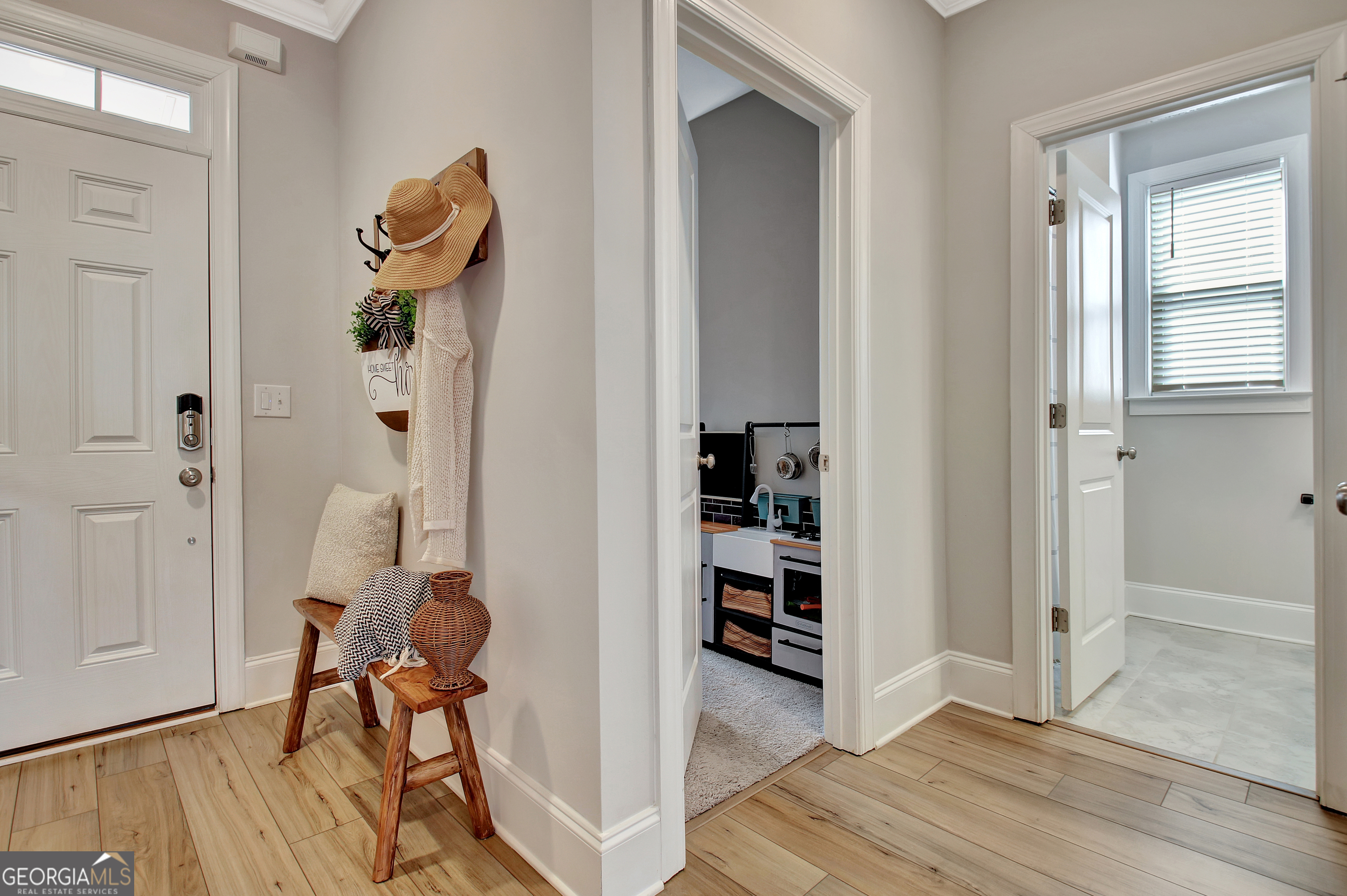 Peachtree City, Georgia 30269, United States, 5 Bedrooms Bedrooms, ,4 BathroomsBathrooms,Residential,Active,98001