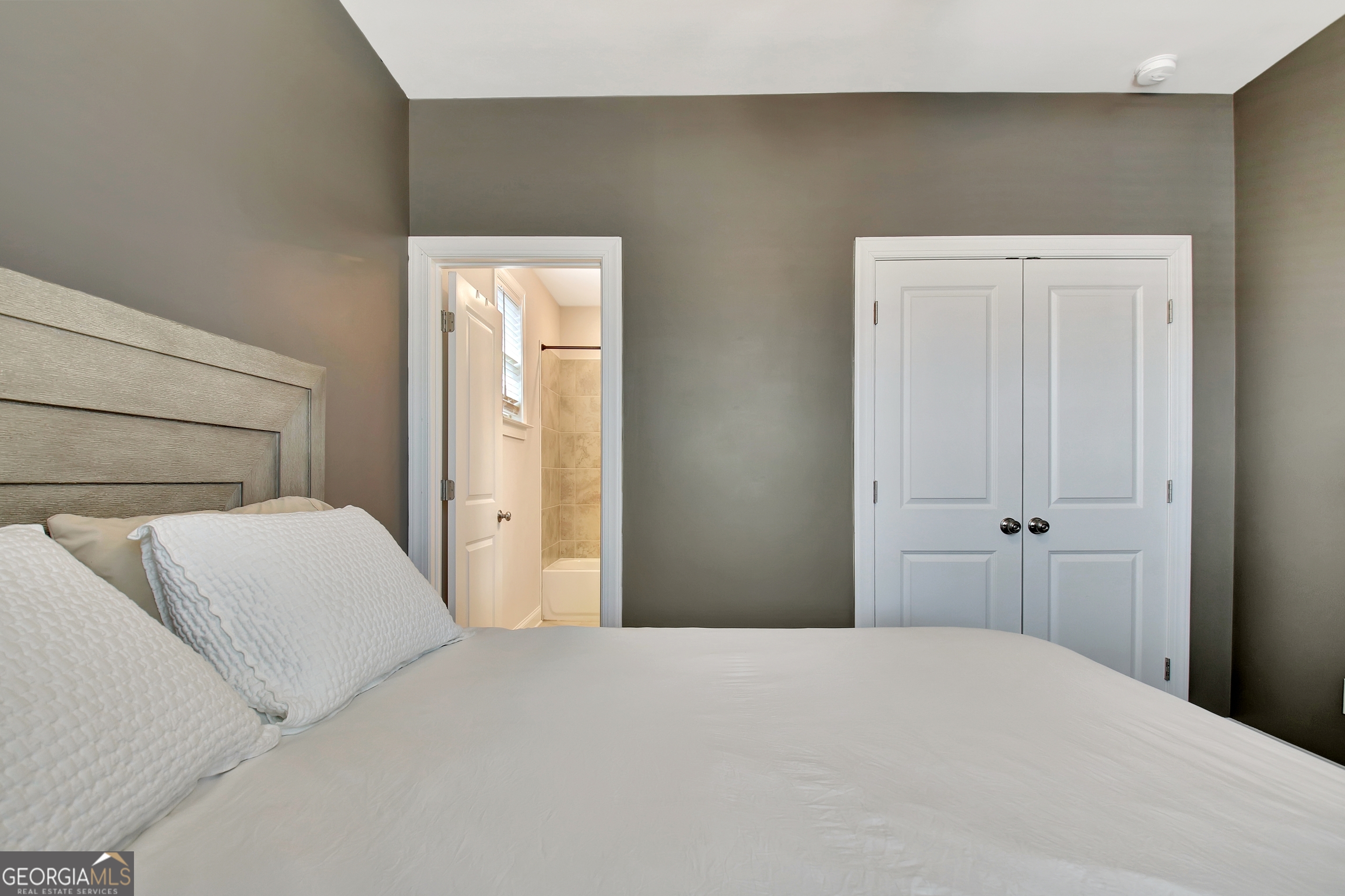 Peachtree City, Georgia 30269, United States, 5 Bedrooms Bedrooms, ,4 BathroomsBathrooms,Residential,Active,98001