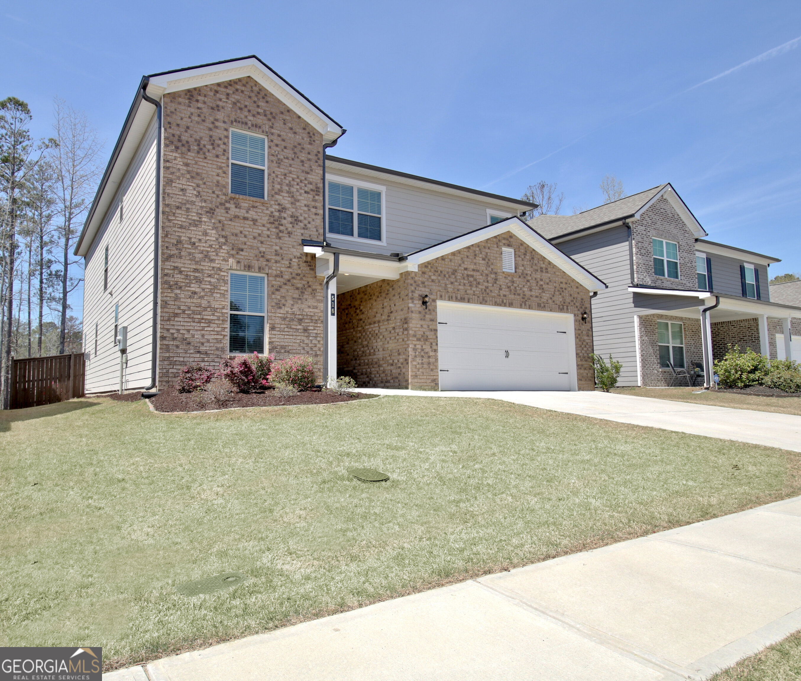 Peachtree City, Georgia 30269, United States, 5 Bedrooms Bedrooms, ,4 BathroomsBathrooms,Residential,Active,98001