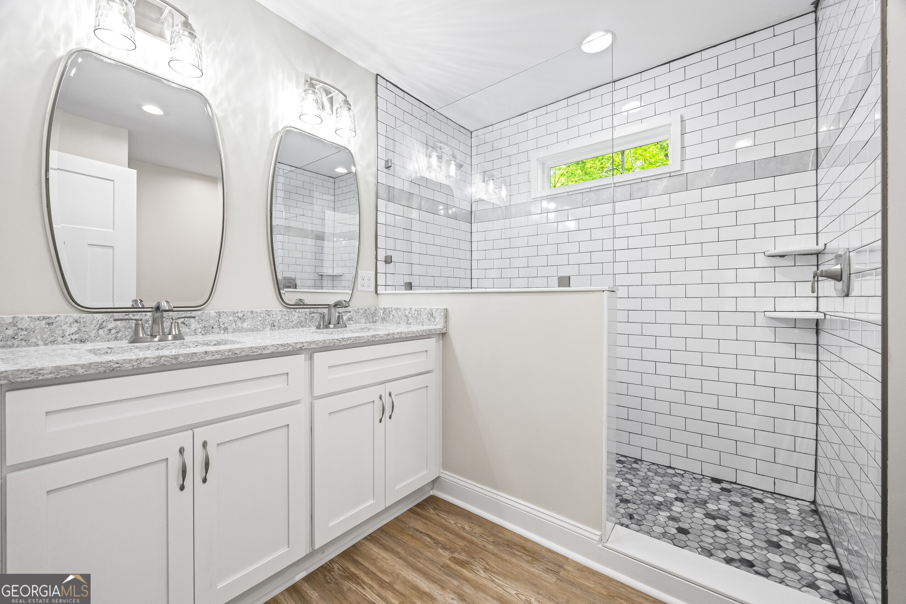 Lavonia, Georgia 30553, United States, 3 Bedrooms Bedrooms, ,3 BathroomsBathrooms,Residential,Active,145124