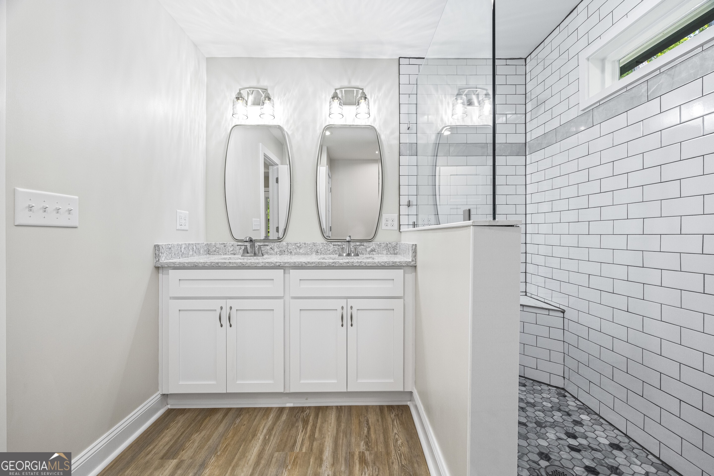 Lavonia, Georgia 30553, United States, 3 Bedrooms Bedrooms, ,3 BathroomsBathrooms,Residential,Active,145124