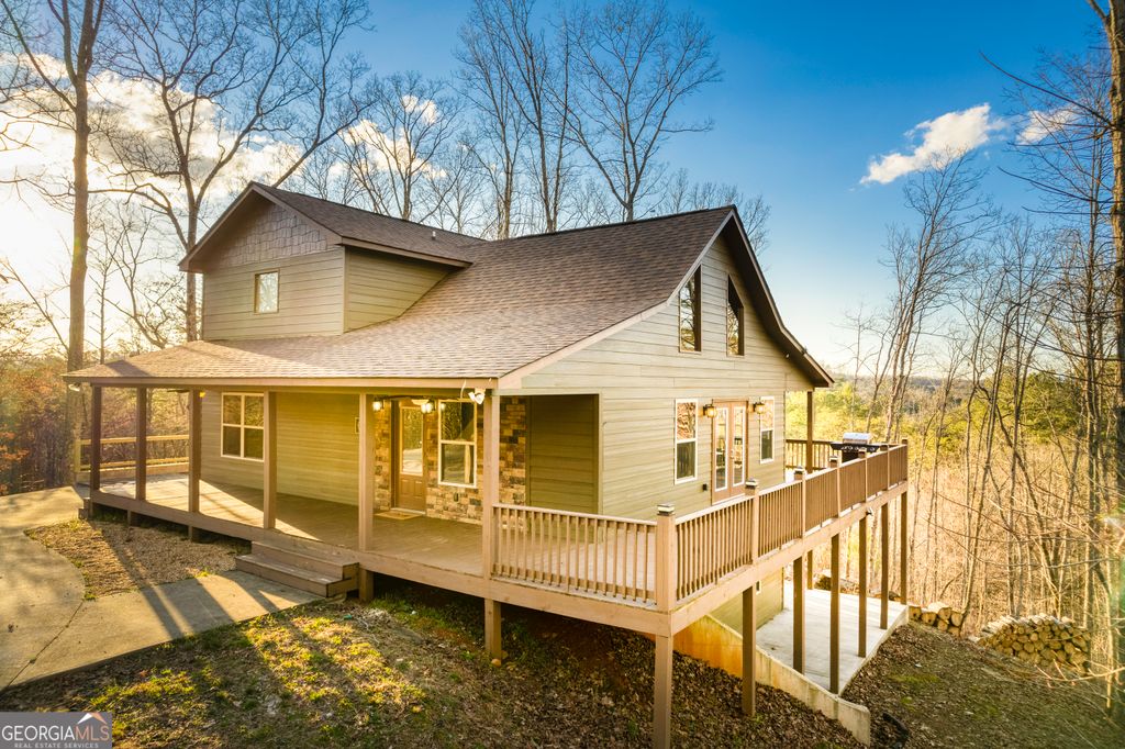 Photo of 395 Packs Valley Vly, Blue Ridge, GA 30513 (MLS # 10766080)