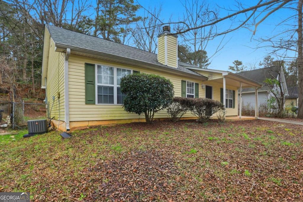 Photo of 11066 Shannon Circle, Hampton, GA 30228 (MLS # 10679985)