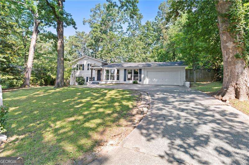 431 Hickory LN SE