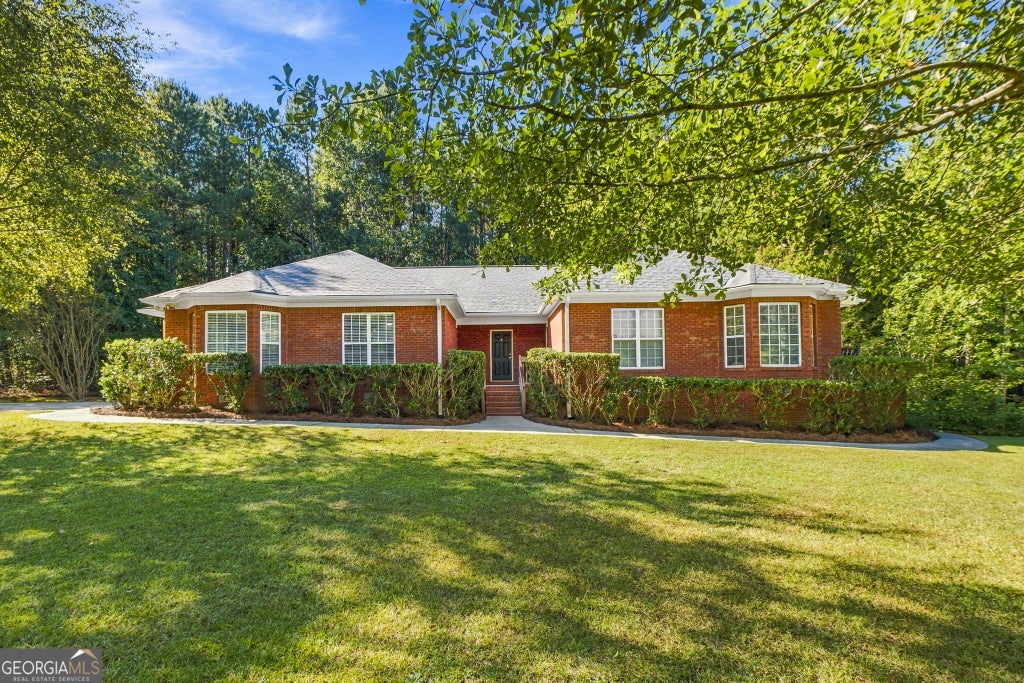 Photo of 100 Bluebird Lane, Griffin, GA 30223 (MLS # 10851111)
