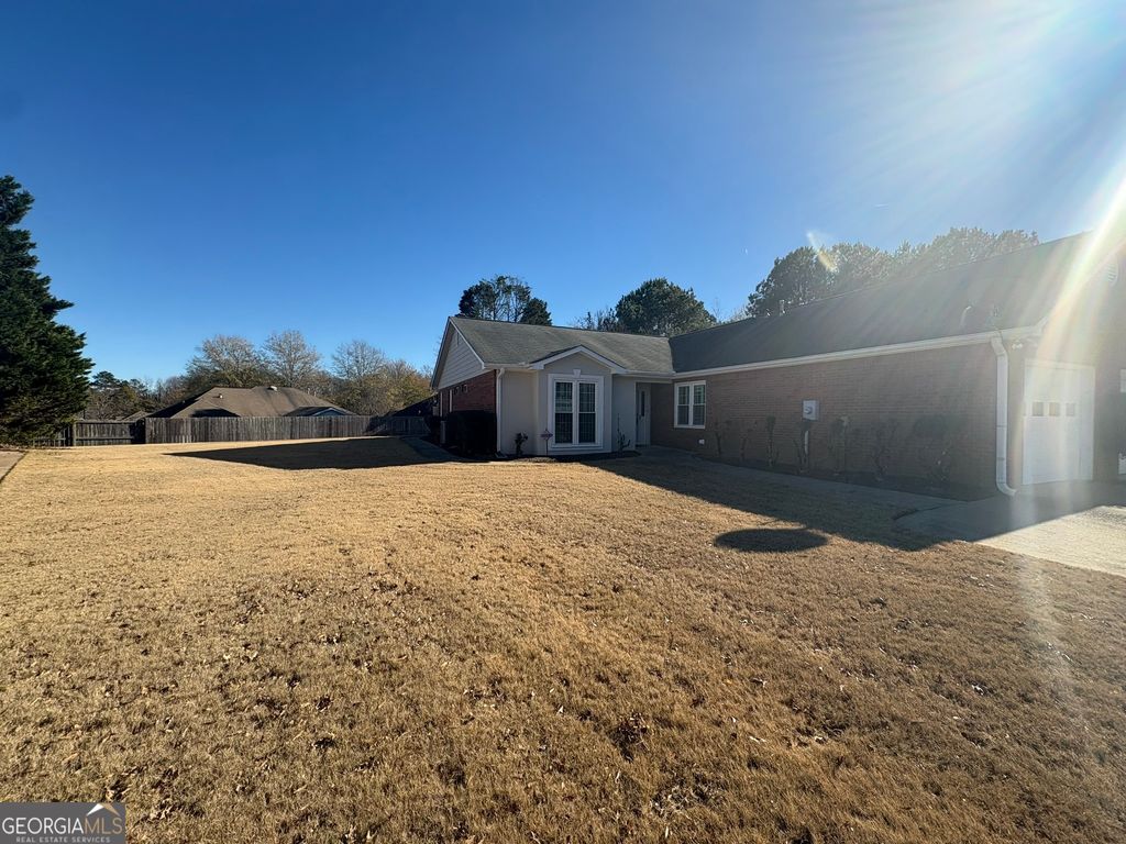 Photo of 280 Wilbanks Drive, Fayetteville, GA 30215 (MLS # 10658200)