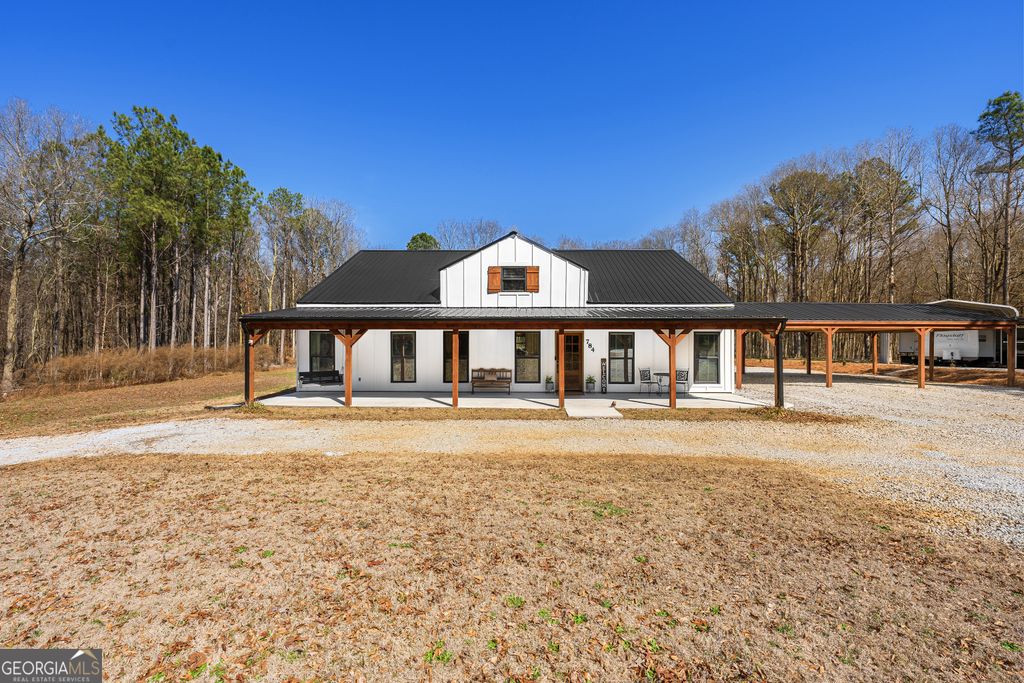 Photo of 784 Center Of The World Road, Canon, GA 30520 (MLS # 10705693)