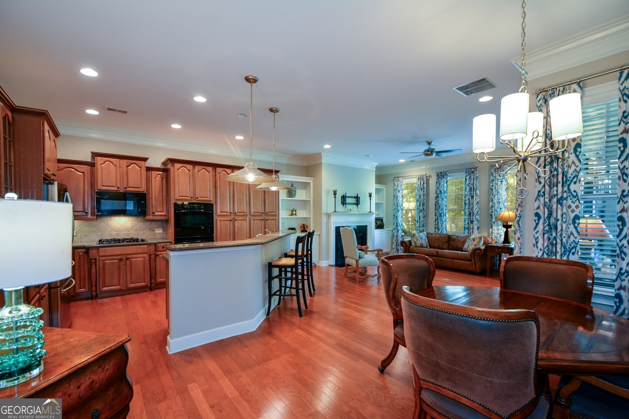 Soleil Laurel Canyon - Residential