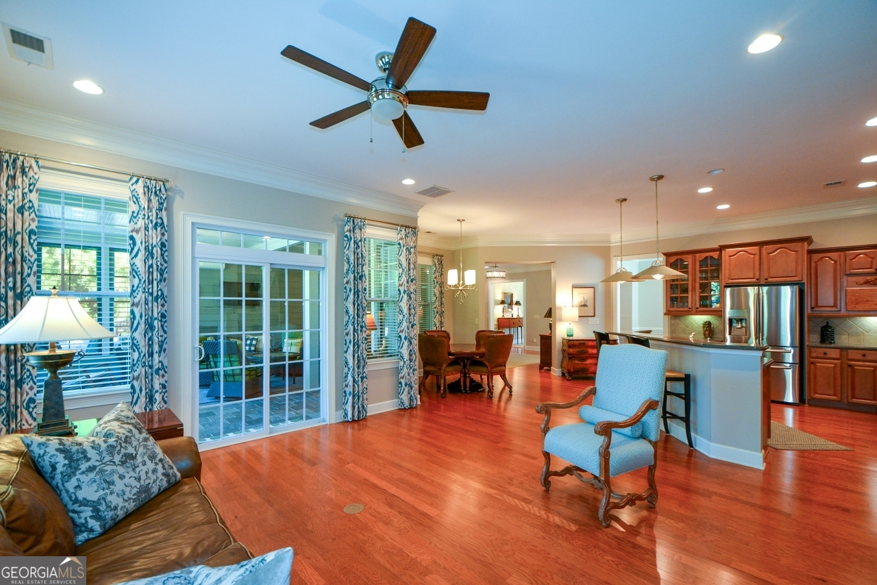 Soleil Laurel Canyon - Residential