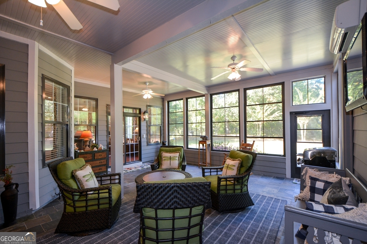 Soleil Laurel Canyon - Residential