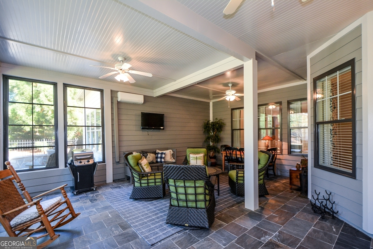 Soleil Laurel Canyon - Residential