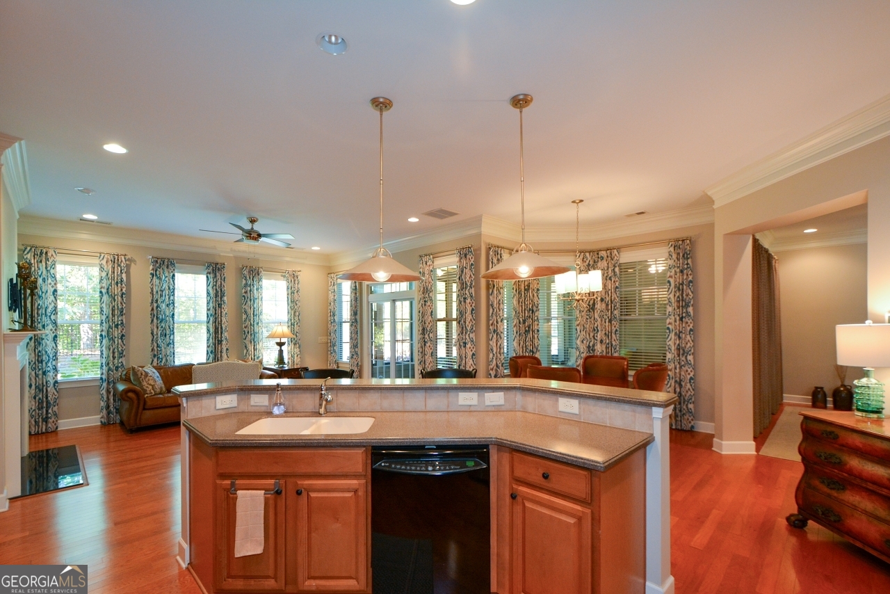 Soleil Laurel Canyon - Residential