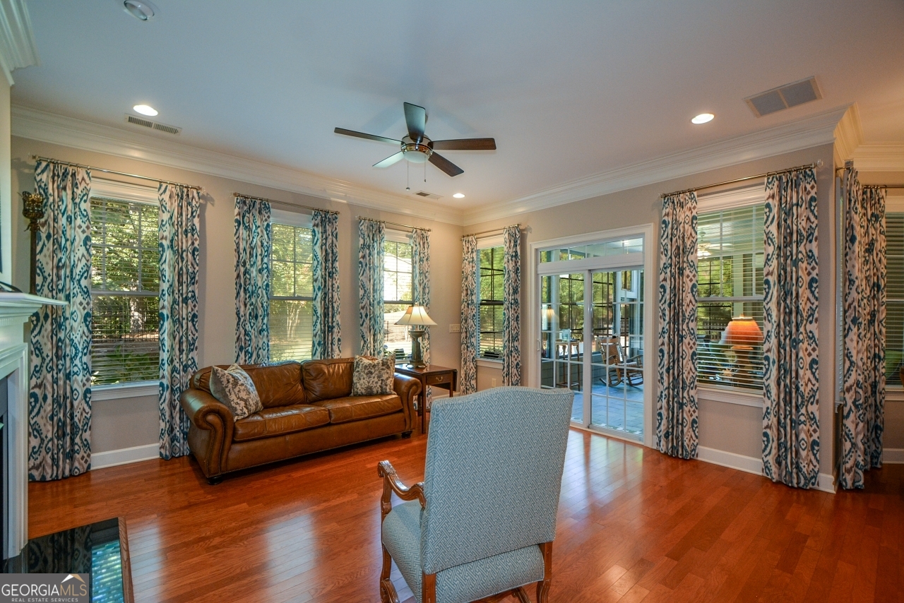 Soleil Laurel Canyon - Residential