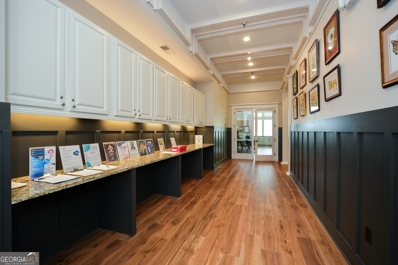 Soleil Laurel Canyon - Residential