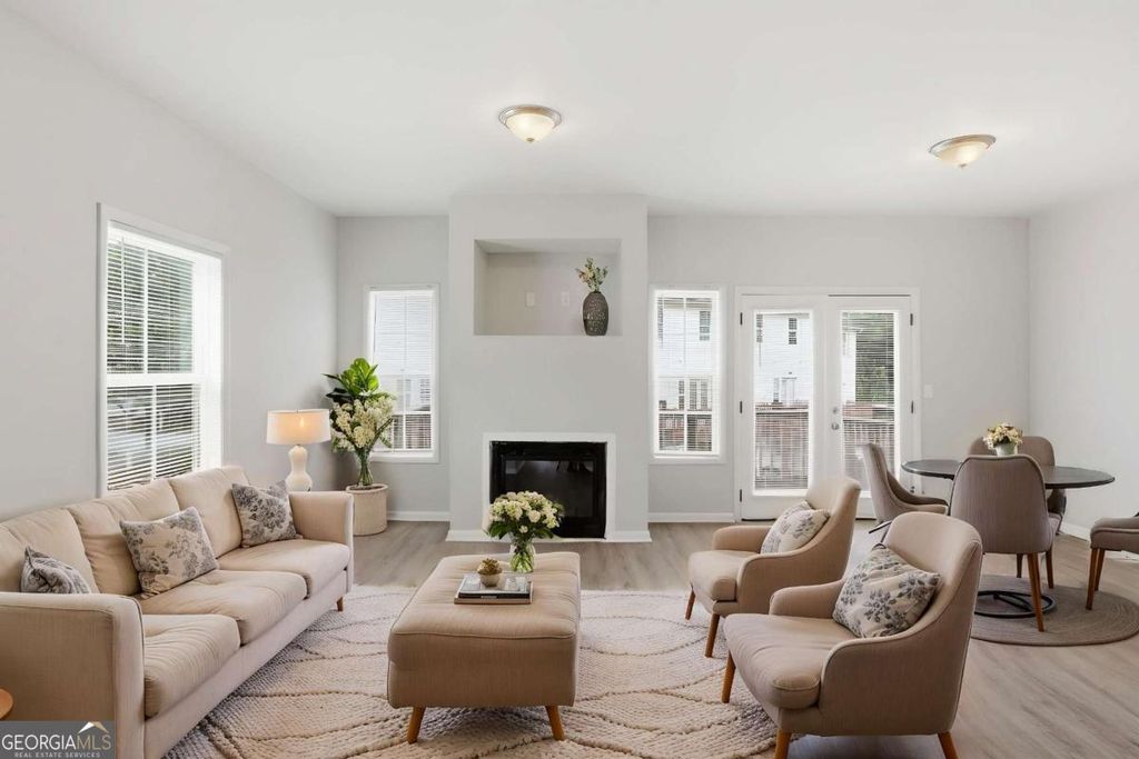 Photo of 4301 Notting Hill Drive SW, Atlanta, GA 30331 (MLS # 10772669)