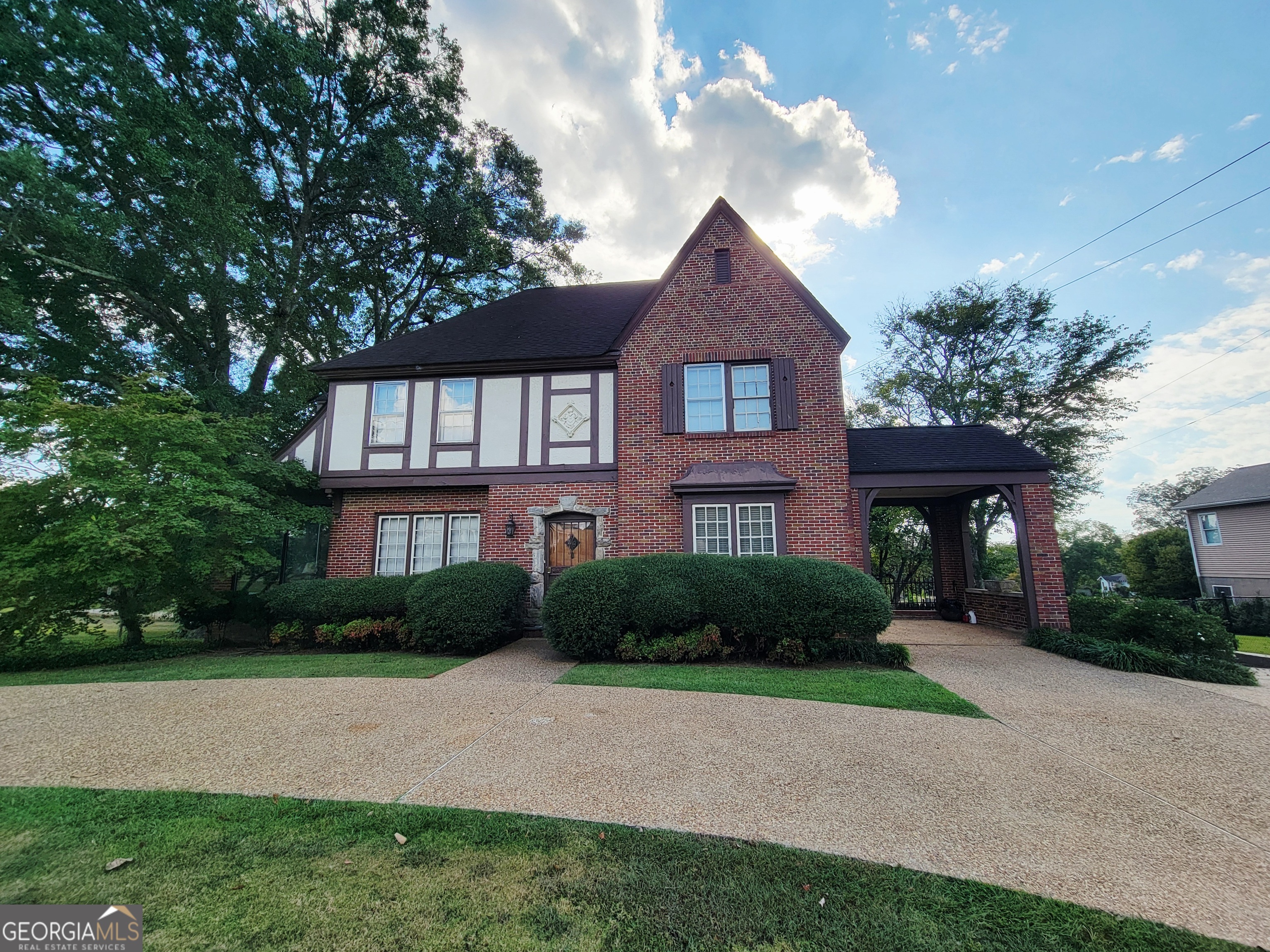 1211 Main ST