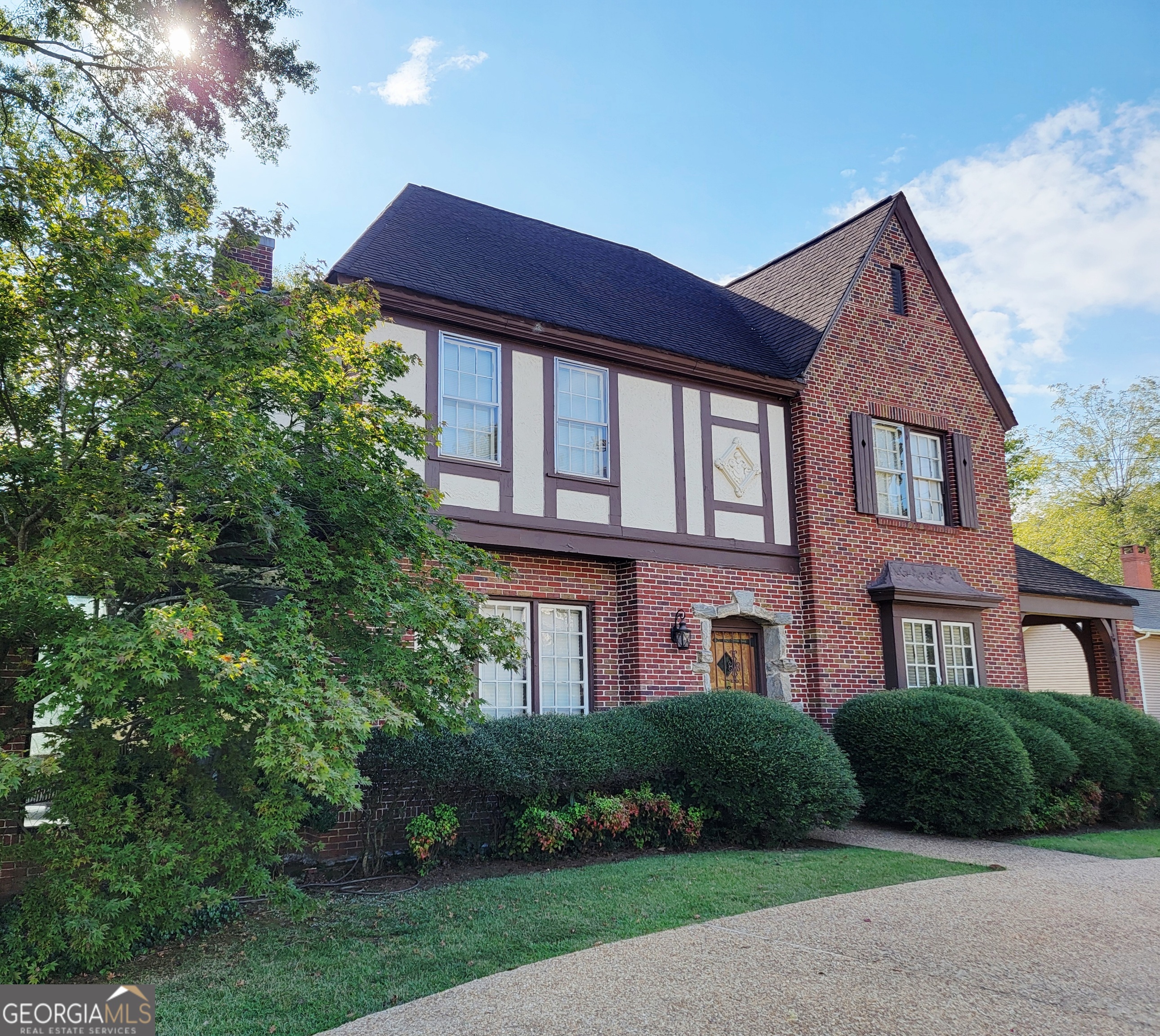 1211 Main ST