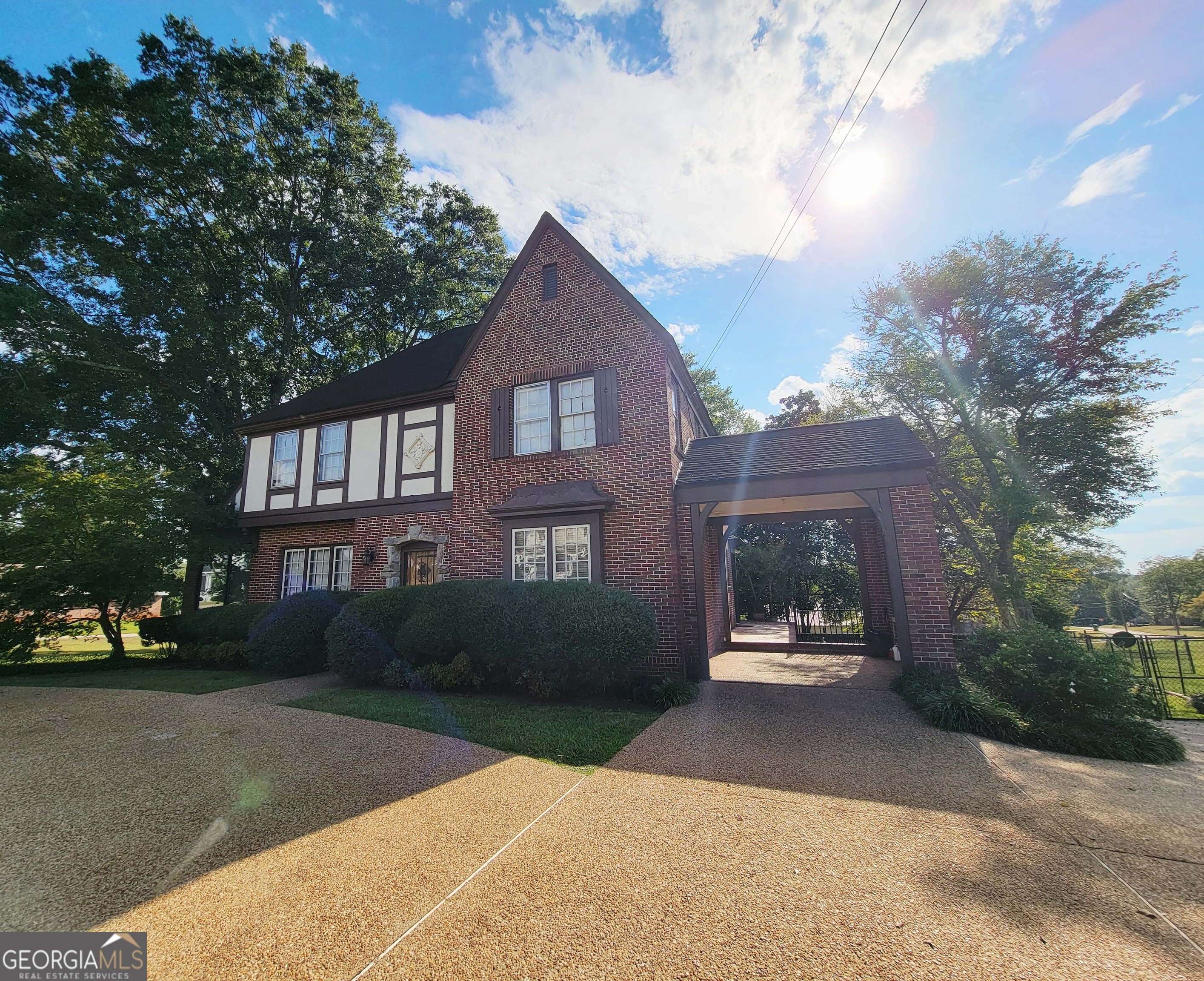 1211 Main ST