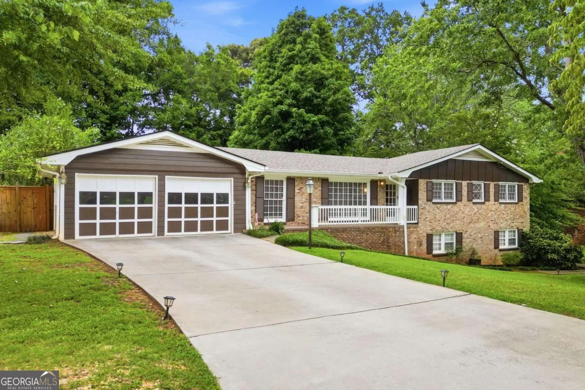 120 Deerwood Circle SE
