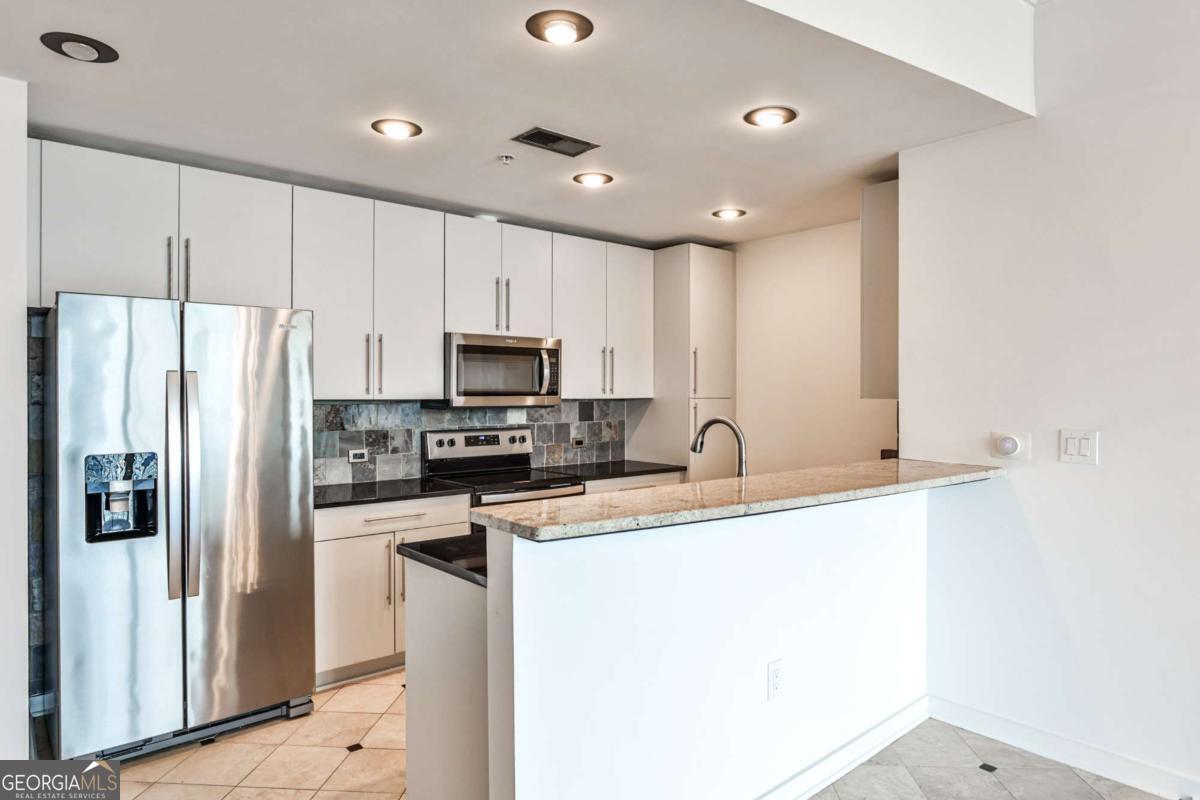 860 Peachtree ST NE 2705