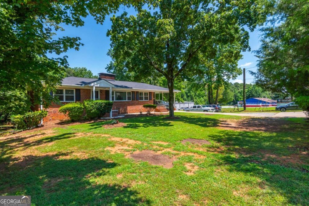 Photo of 4270 S Main Street, Acworth, GA 30101 (MLS # 10668246)