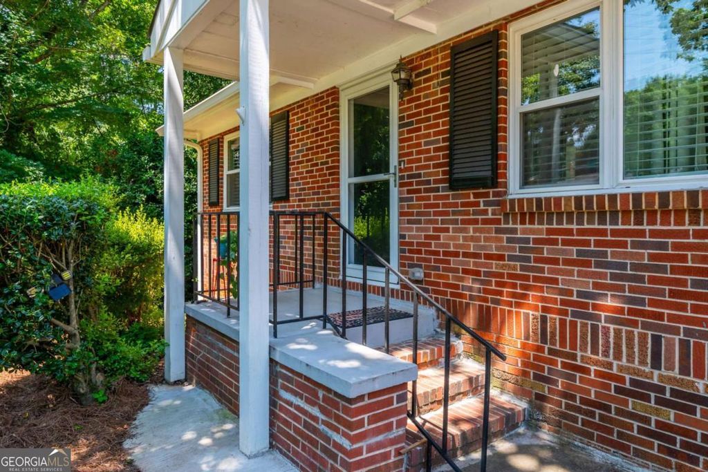 Photo of 4270 S Main Street, Acworth, GA 30101 (MLS # 10668246)