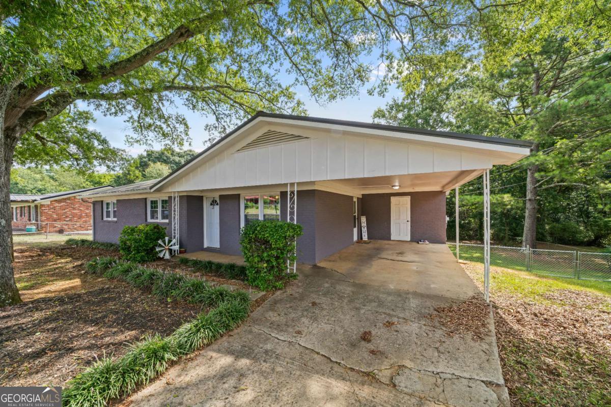 112 Greenbriar DR