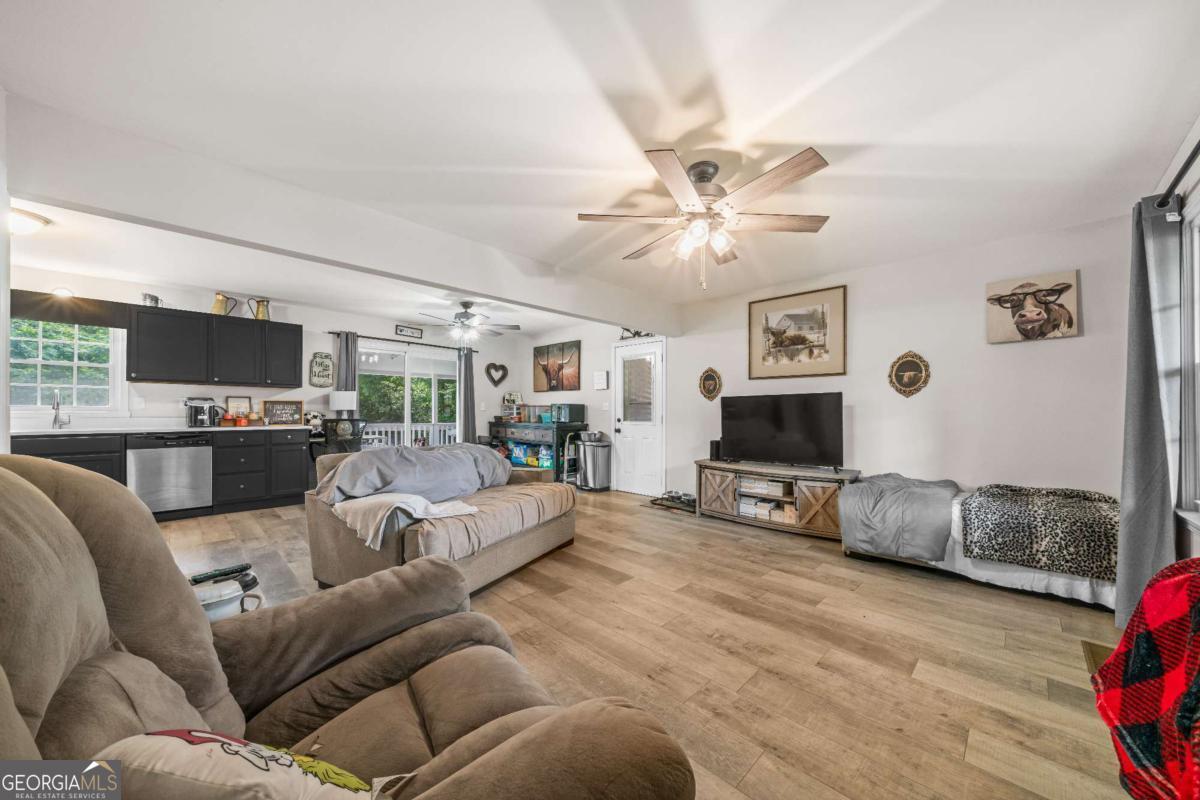 112 Greenbriar DR