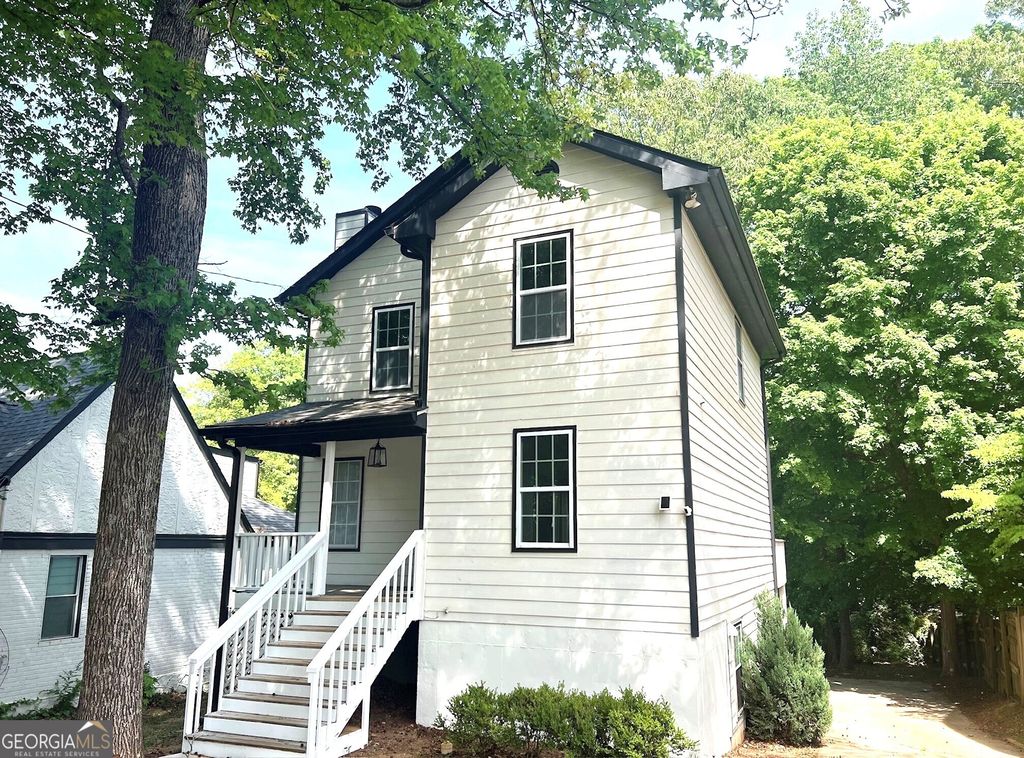 Photo of 2299 Boulevard Granada SW, Atlanta, GA 30311 (MLS # 10738932)