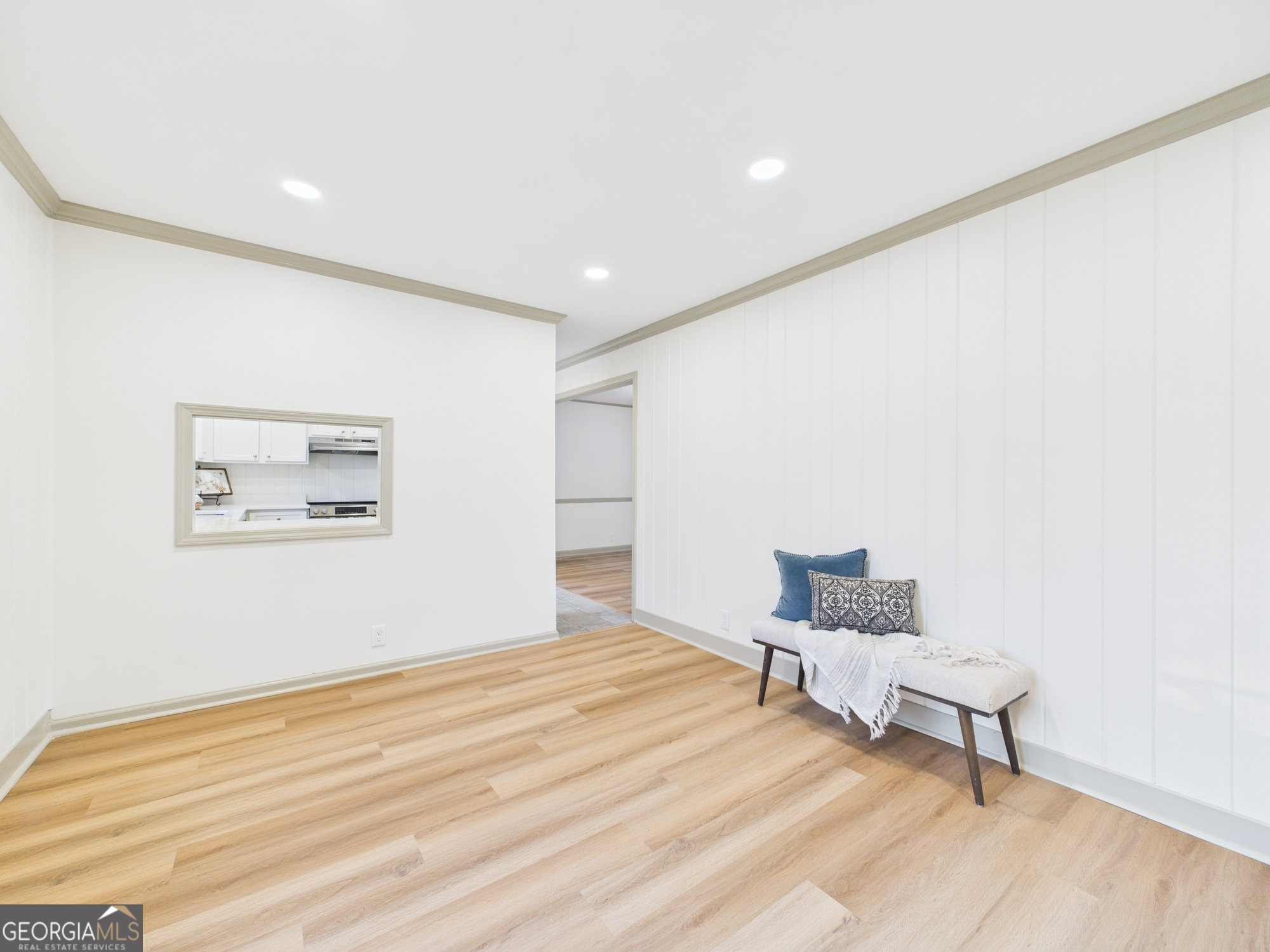 1068 S Pine Knoll DR