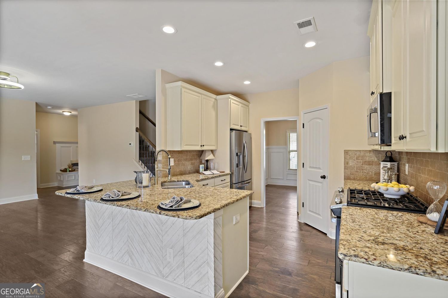 Dallas, Georgia 30132, United States, 5 Bedrooms Bedrooms, ,3 BathroomsBathrooms,Residential,Active,256682